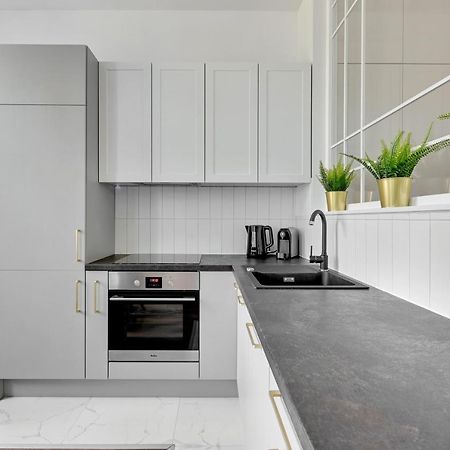 Lion Apartments - Capri 5 Min From The Beach سوبوت المظهر الخارجي الصورة