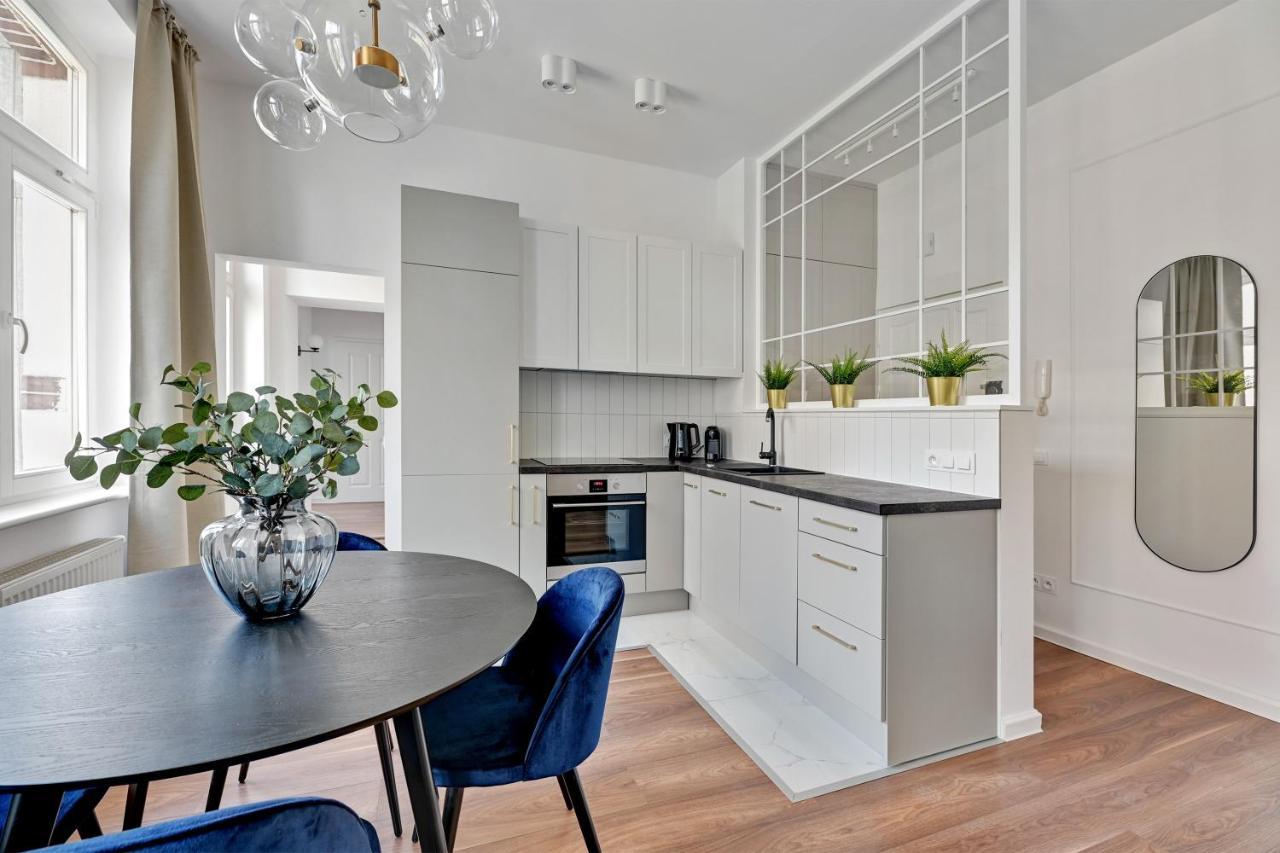 Lion Apartments - Capri 5 Min From The Beach سوبوت المظهر الخارجي الصورة